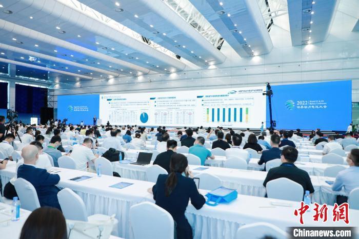2022世界動(dòng)力電池大會(huì)主論壇現(xiàn)場(chǎng)?！?022世界動(dòng)力電池大會(huì)組委會(huì) 供圖